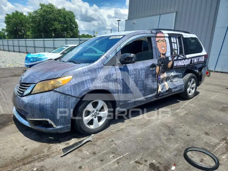 2012 Toyota SIENNA фото