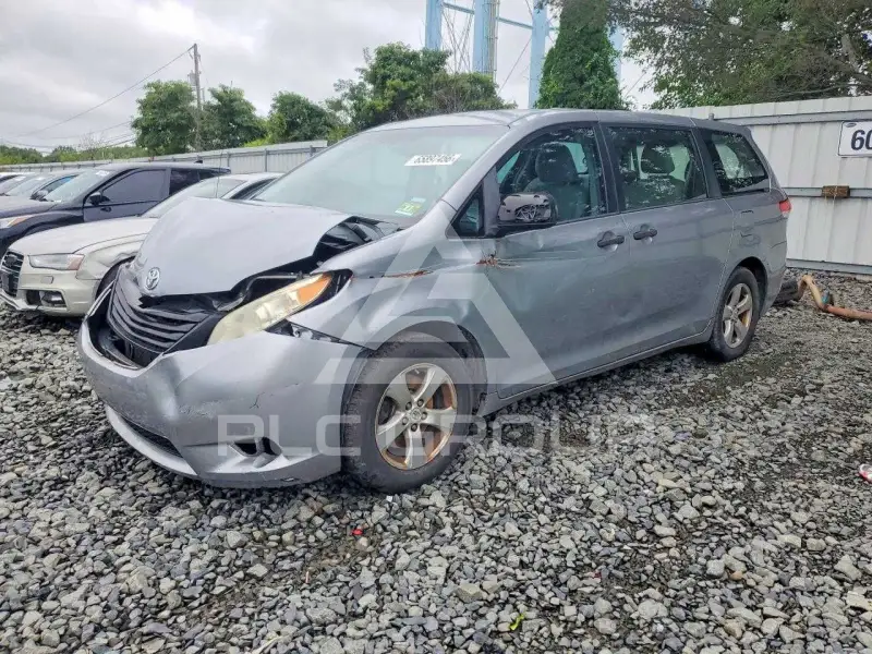 2012 Toyota SIENNA фото