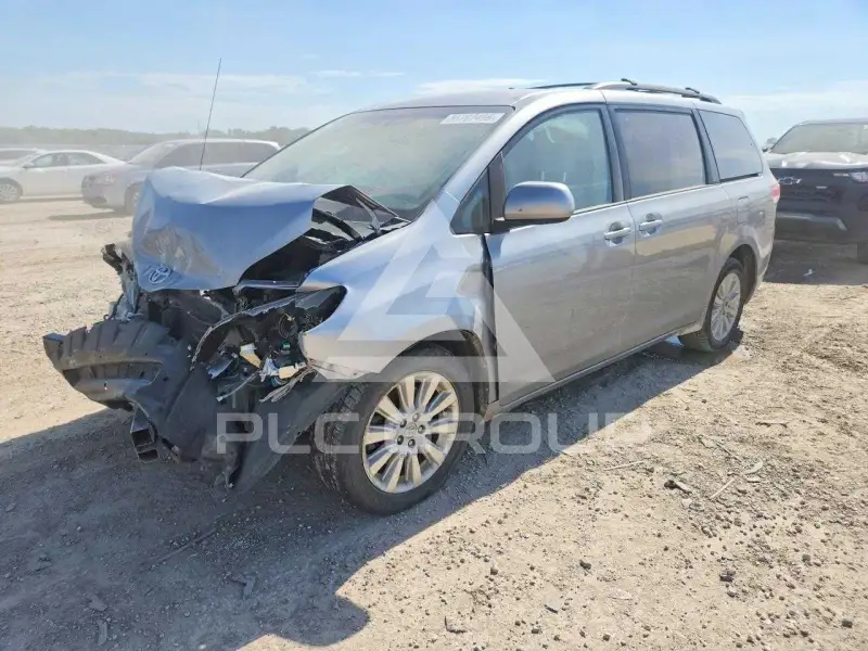 2012 Toyota SIENNA фото
