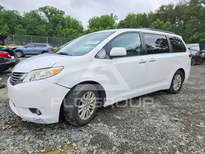 2012 Toyota SIENNA фото