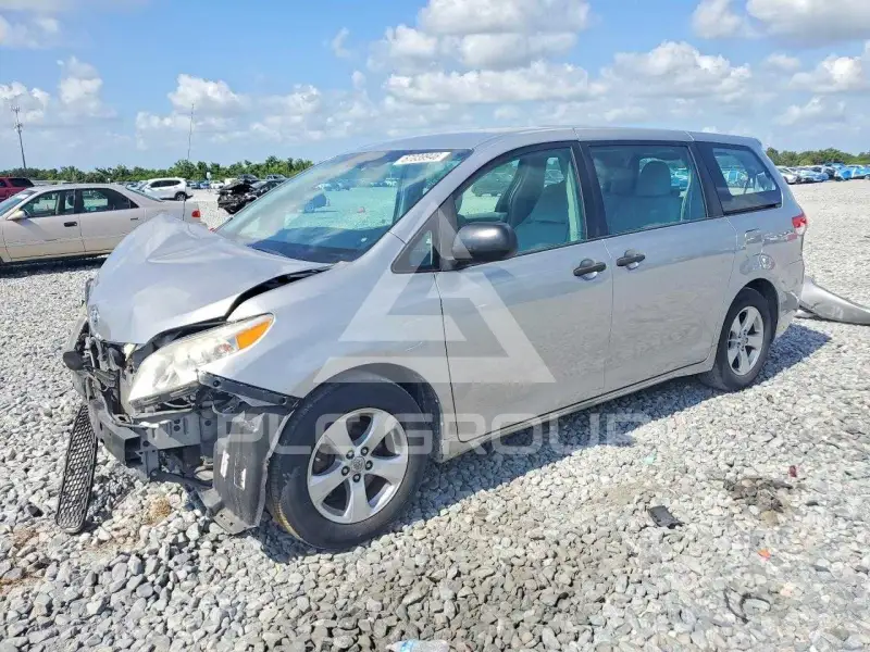 2012 Toyota SIENNA фото