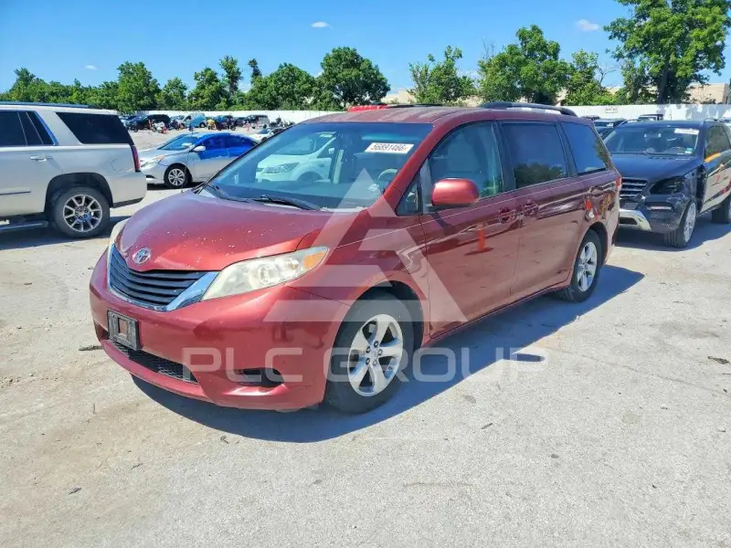 2012 Toyota SIENNA фото