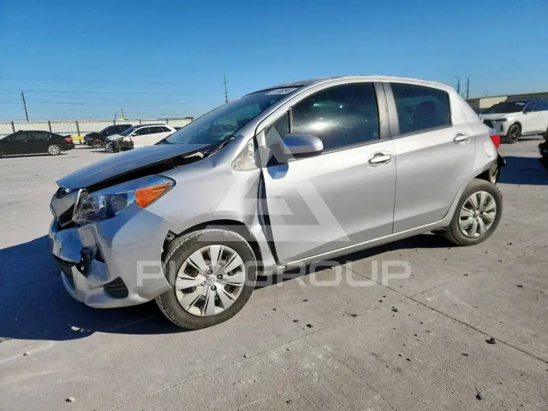 2012 Toyota YARIS фото