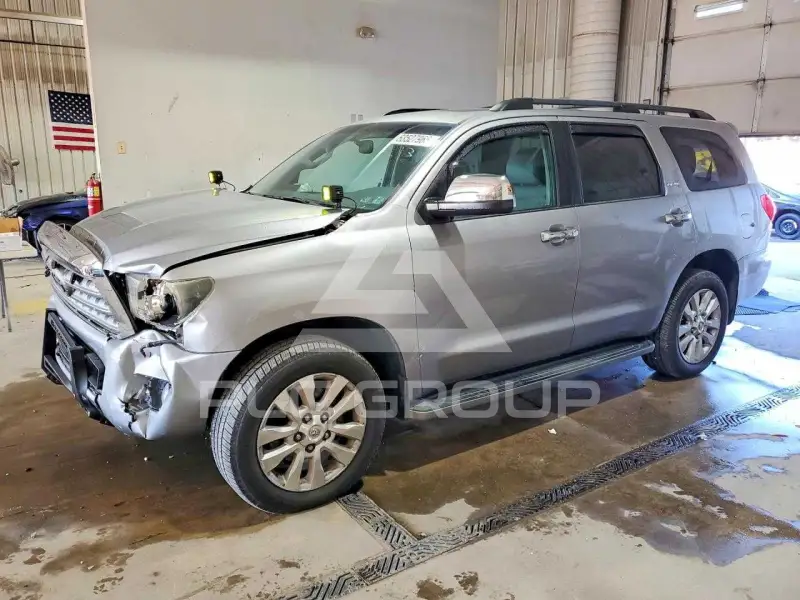 2012 Toyota SEQUOIA фото