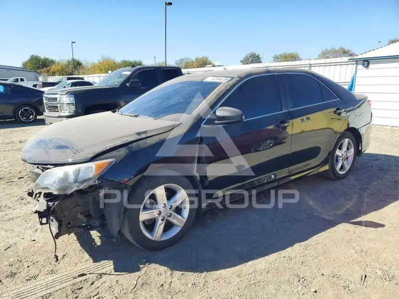 2012 Toyota CAMRY фото