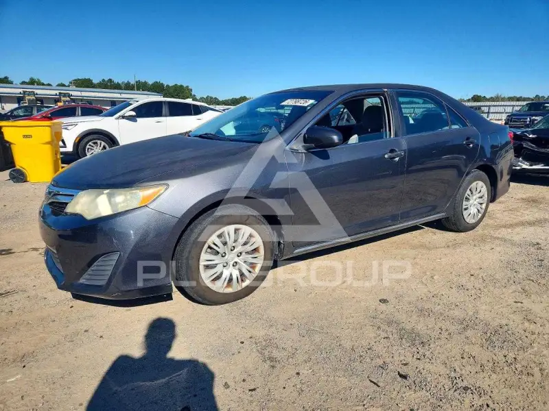 2012 Toyota CAMRY фото