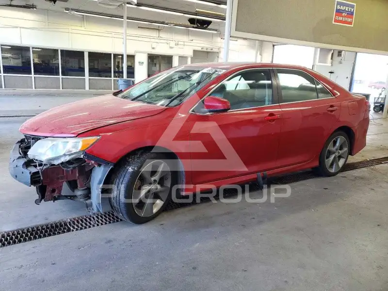 2012 Toyota CAMRY фото