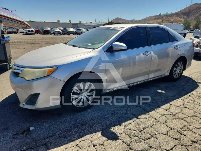 2012 Toyota CAMRY фото