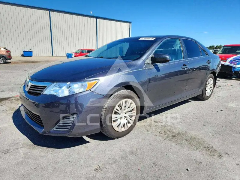 2012 Toyota CAMRY фото