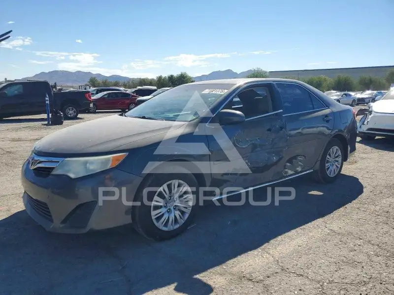 2012 Toyota CAMRY фото