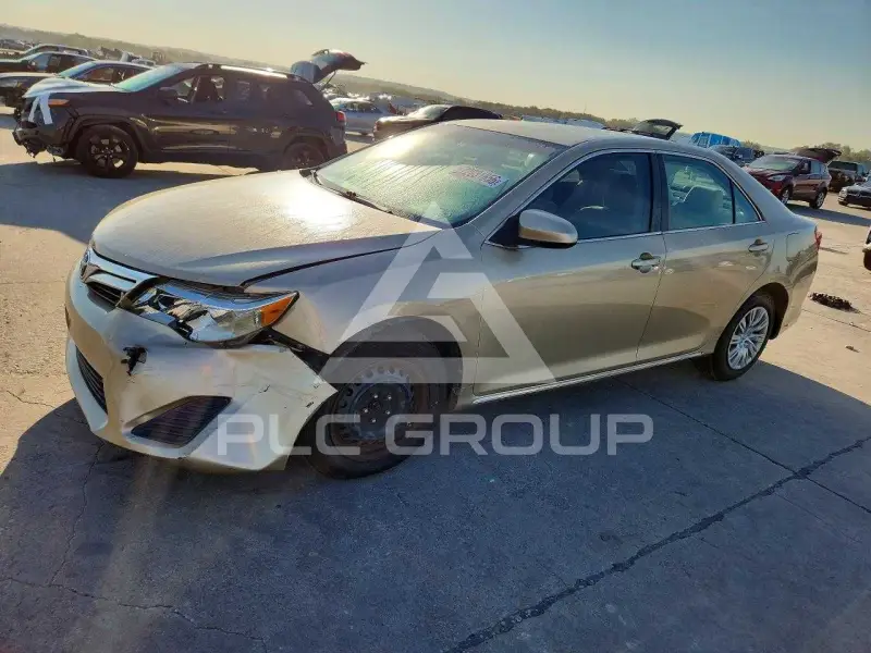 2012 Toyota CAMRY фото