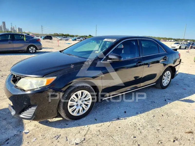 2012 Toyota CAMRY фото