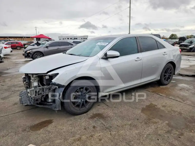 2012 Toyota CAMRY фото