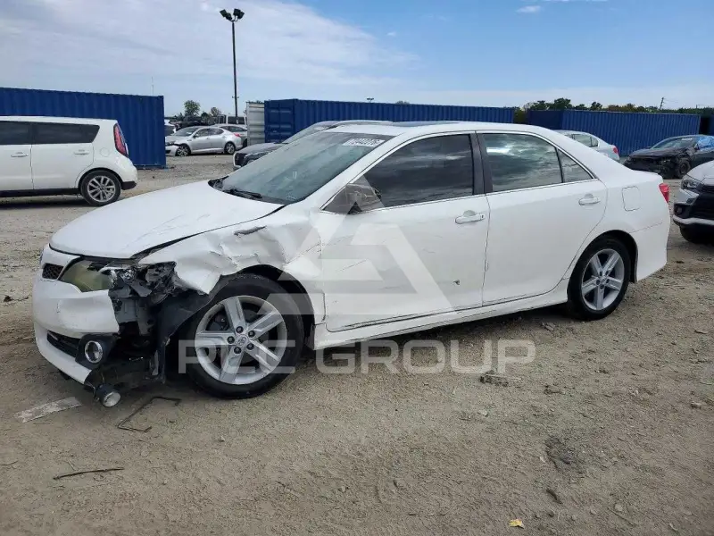 2012 Toyota CAMRY photo