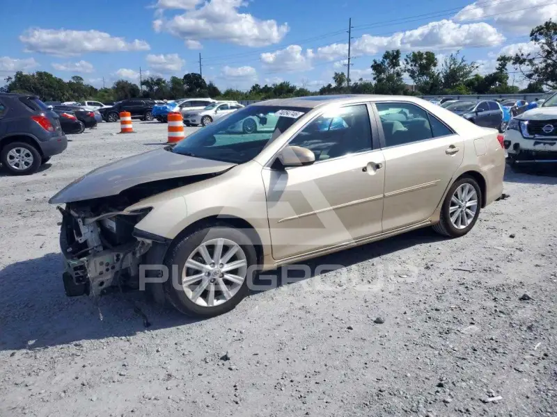 2012 Toyota CAMRY фото