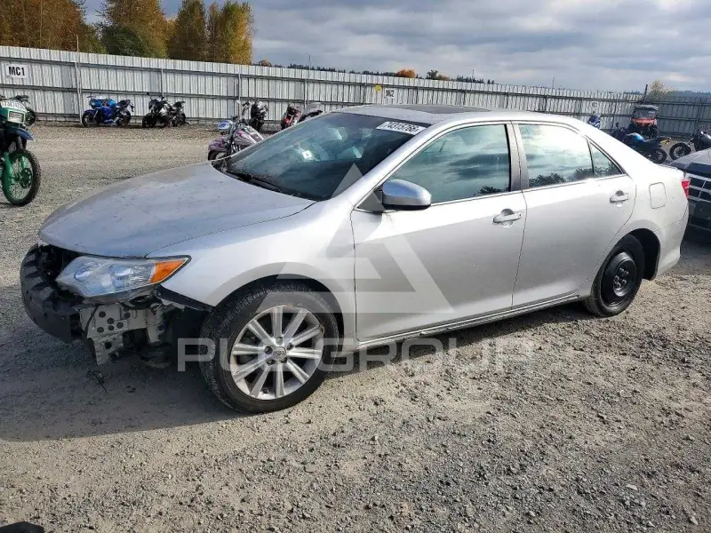 2012 Toyota CAMRY фото