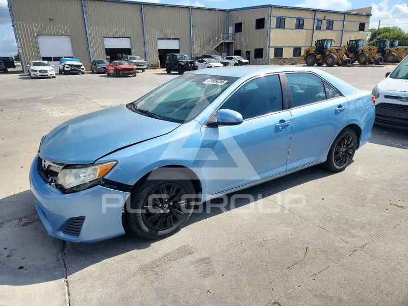 2012 Toyota CAMRY photo