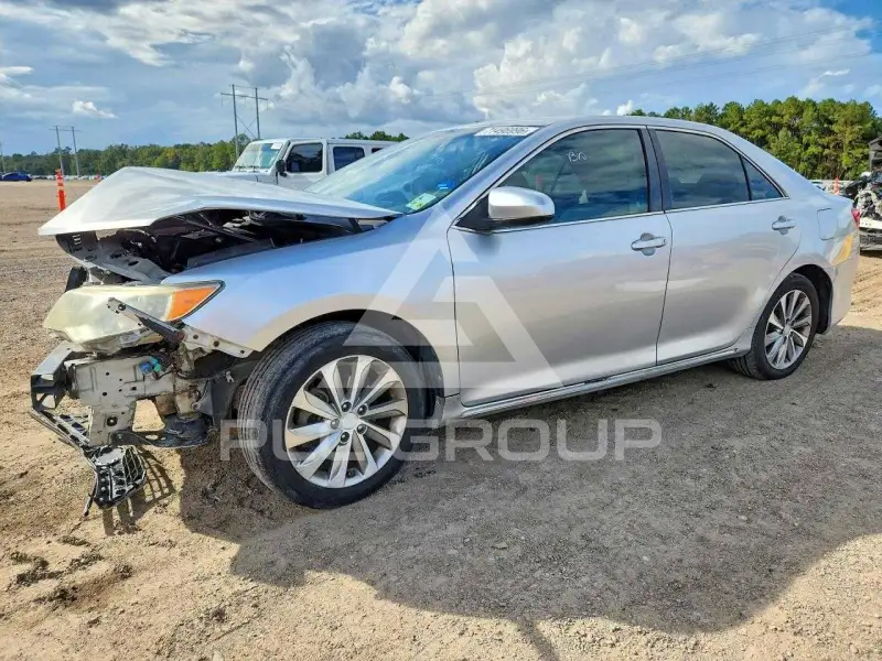 2012 Toyota CAMRY фото