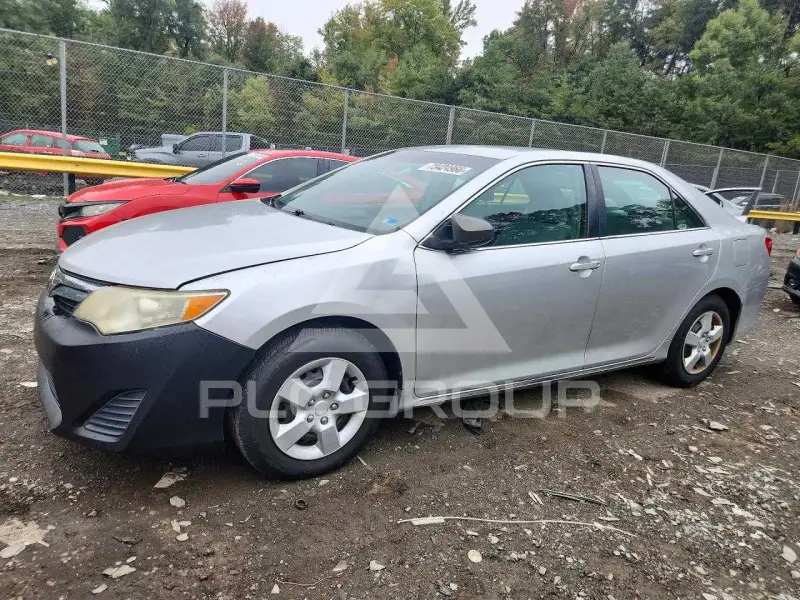 2012 Toyota CAMRY фото