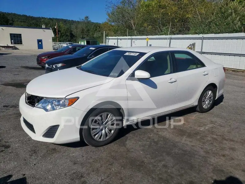 2012 Toyota CAMRY фото