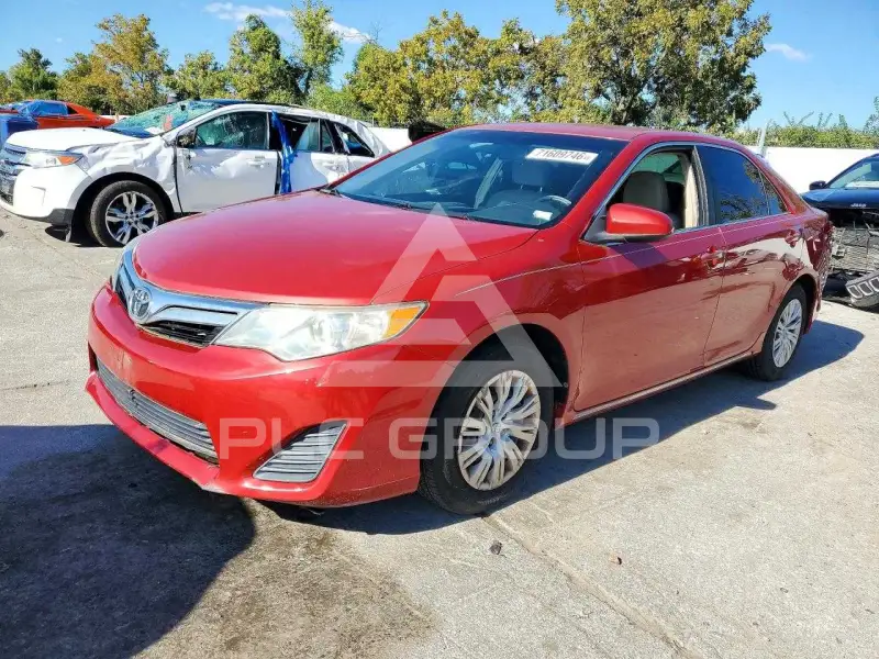 2012 Toyota CAMRY фото