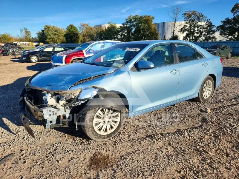 2012 Toyota CAMRY фото