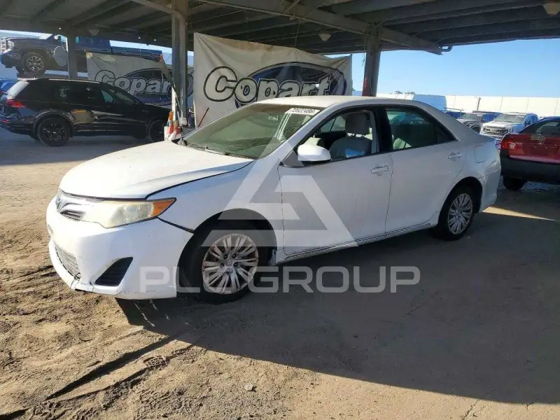 2012 Toyota CAMRY фото