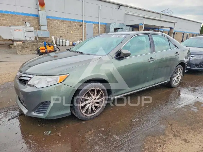 2012 Toyota CAMRY фото