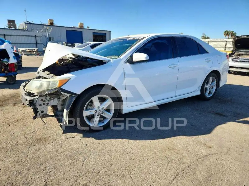 2012 Toyota CAMRY фото