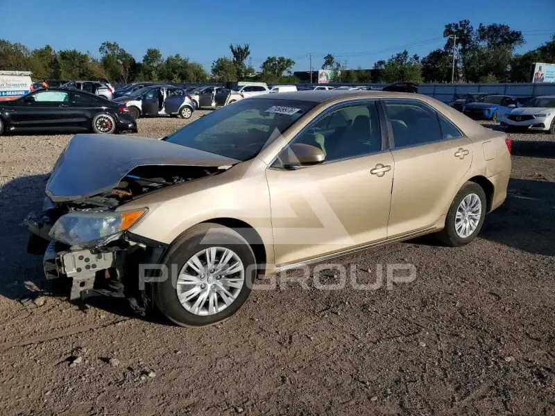 2012 Toyota CAMRY фото