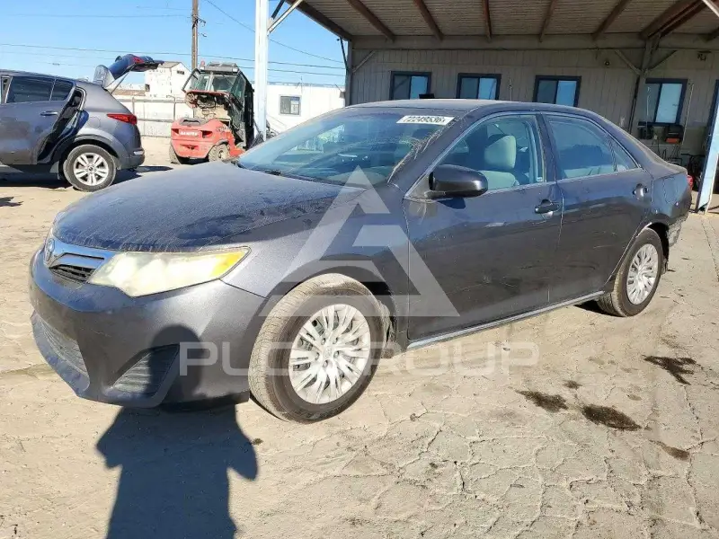 2012 Toyota CAMRY фото