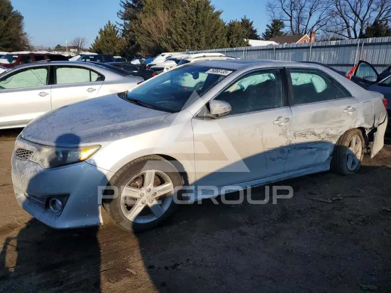 2012 Toyota CAMRY фото