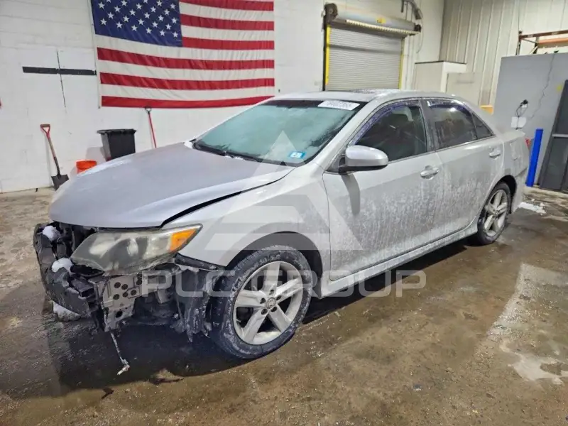 2012 Toyota CAMRY фото