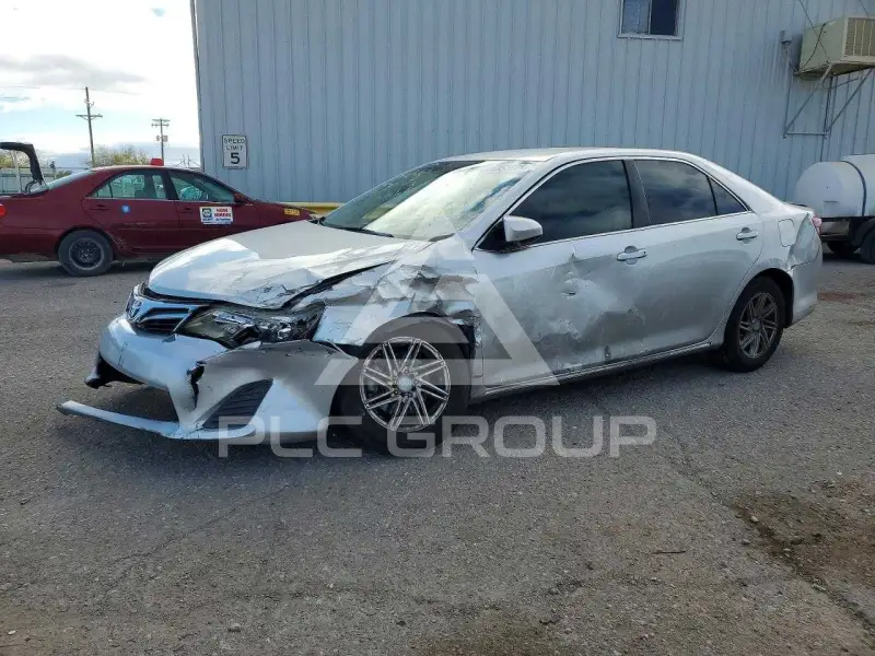 2012 Toyota CAMRY фото