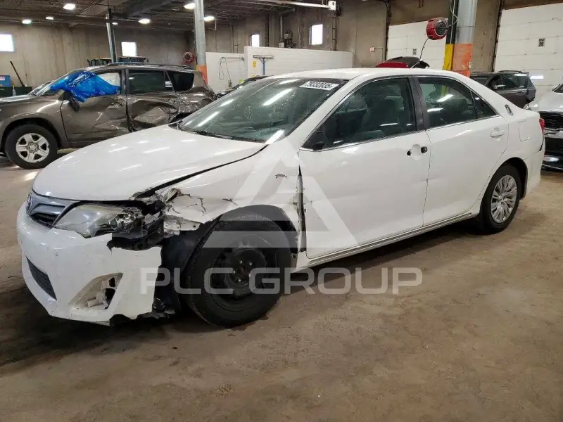2012 Toyota CAMRY фото