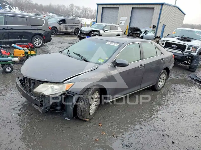 2012 Toyota CAMRY фото