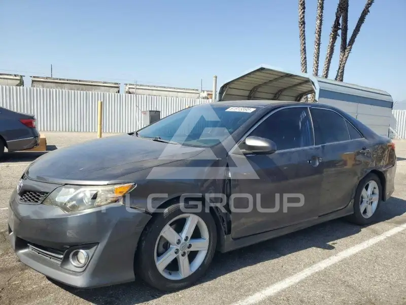 2012 Toyota CAMRY photo
