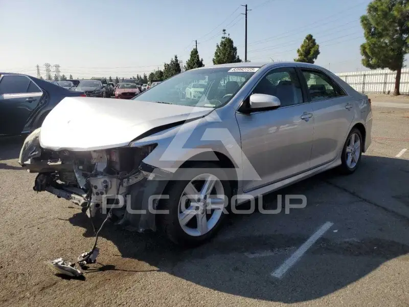 2012 Toyota CAMRY фото