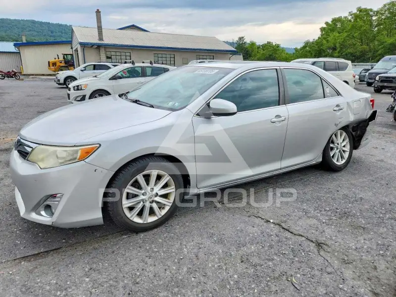 2012 Toyota CAMRY фото