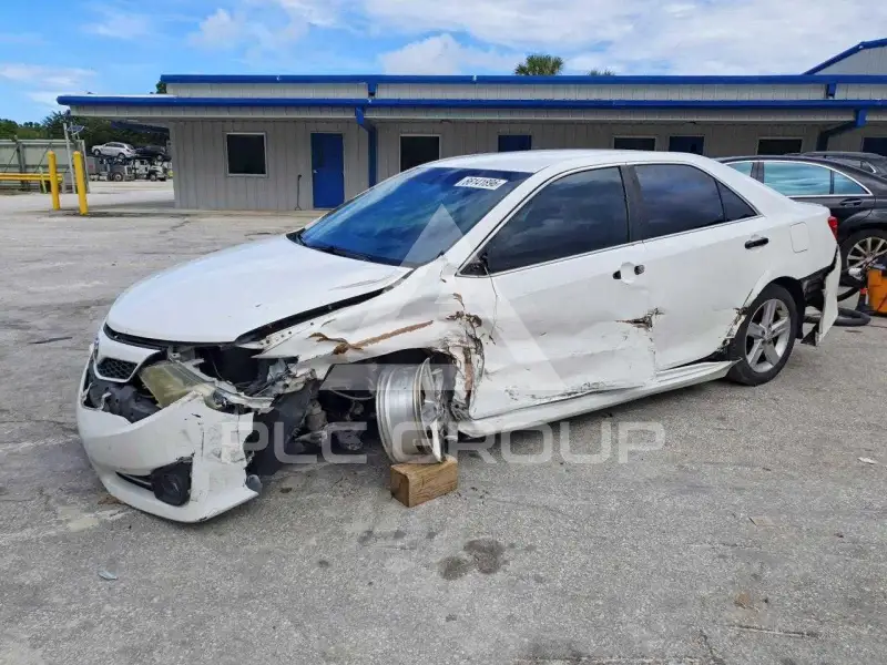 2012 Toyota CAMRY фото