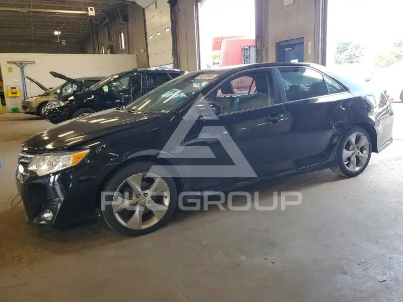 2012 Toyota CAMRY фото