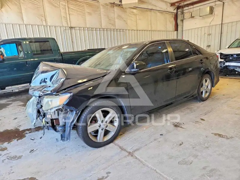 2012 Toyota CAMRY фото