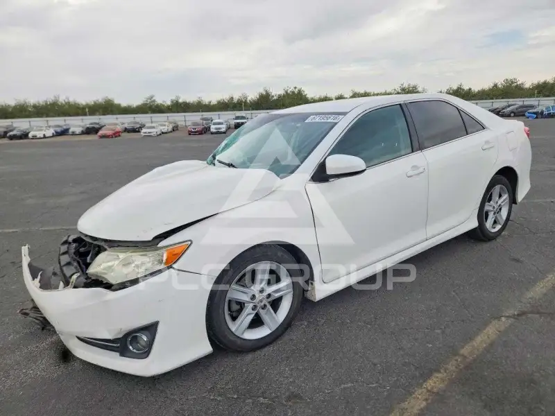 2012 Toyota CAMRY фото