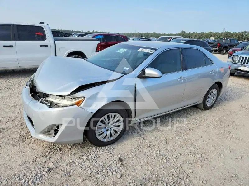 2012 Toyota CAMRY фото