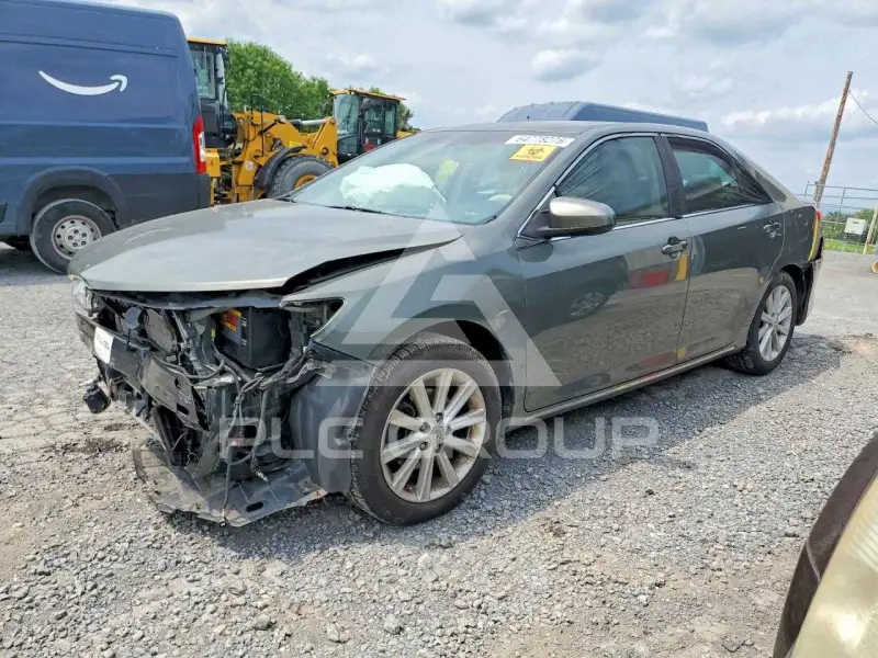 2012 Toyota CAMRY фото