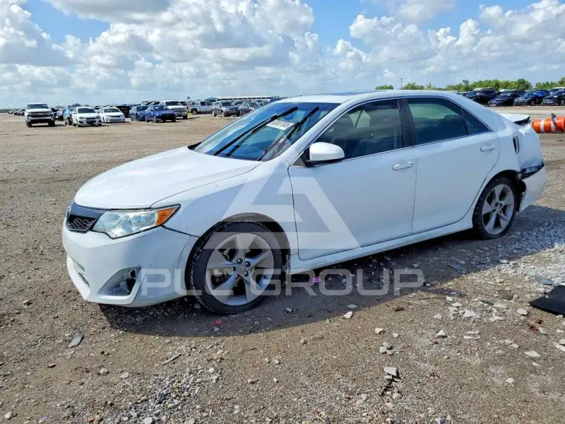 2012 Toyota CAMRY photo