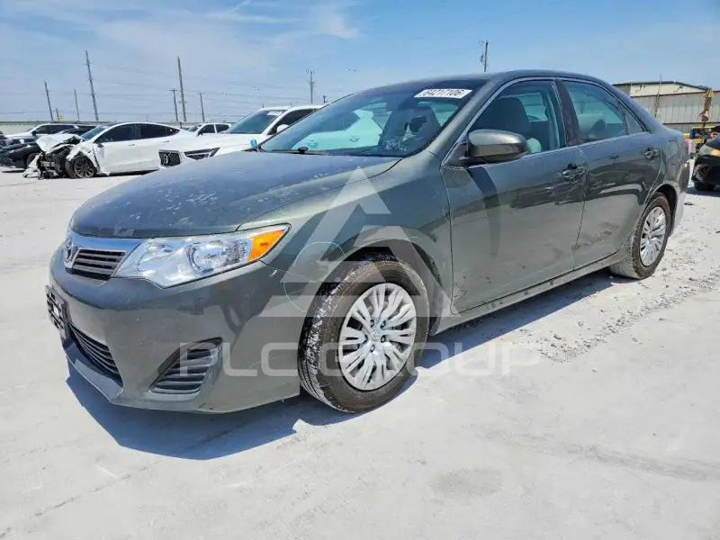 2012 Toyota CAMRY photo