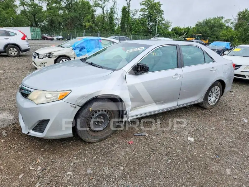 2012 Toyota CAMRY фото