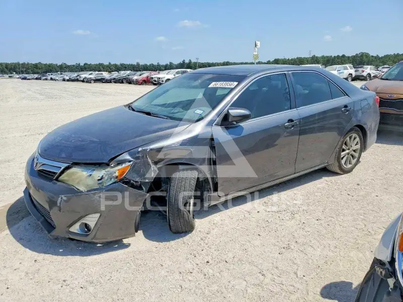 2012 Toyota CAMRY фото