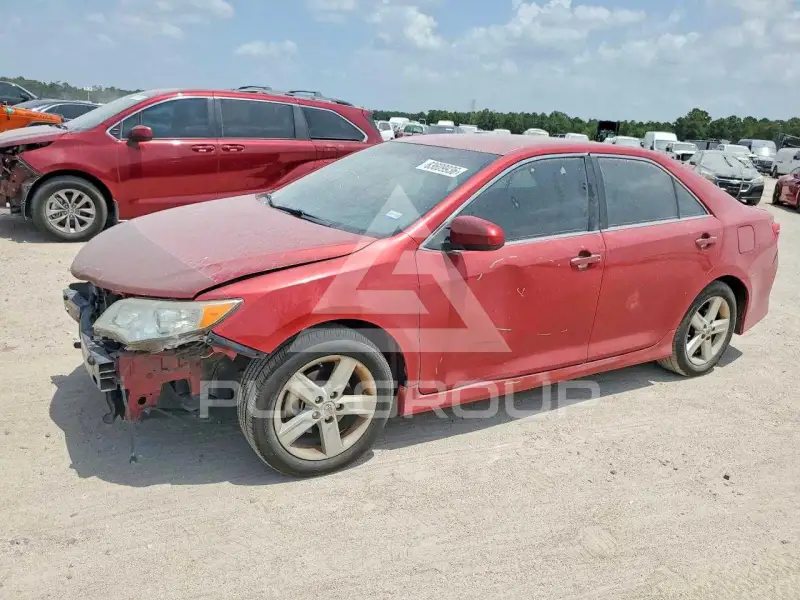 2012 Toyota CAMRY фото